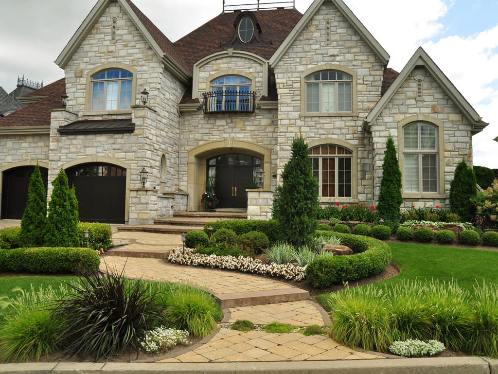 facade-amenagement-terassement-jardin